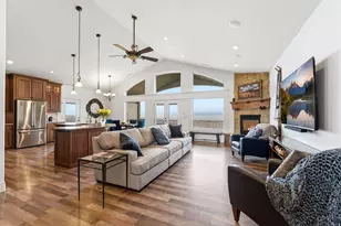 1102 N Summit View Dr, Saratoga Springs, UT 84045 - Photo 8