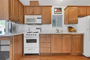 2990 E Riverside Dr, Saint George, UT 84790 - Photo 10