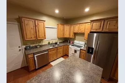 7846 S Cool Creek Way W, West Jordan, UT 84081 - Photo 4