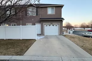 7846 S Cool Creek Way W, West Jordan, UT 84081 - Photo 2