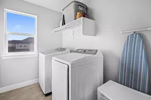 586 N Hl Vw Dr, Saratoga Springs, UT 84045 - Photo 30
