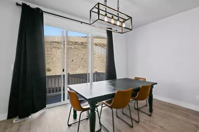 586 N Hill View Dr, Saratoga Springs, UT 84045 - Photo 12