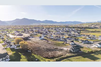 817 W 70 N, Hyrum, UT 84319 - Photo 10