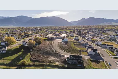 828 W 70 N, Hyrum, UT 84319 - Photo 12