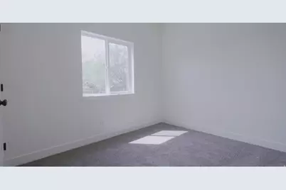 828 W 70 N, Hyrum, UT 84319 - Photo 8