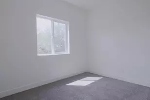 828 W 70 N, Hyrum, UT 84319 - Photo 8