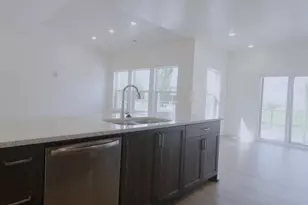 828 W 70 N, Hyrum, UT 84319 - Photo 4