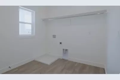 828 W 70 N, Hyrum, UT 84319 - Photo 10