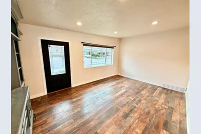 5 S 3rd Ave, Helper, UT 84526 - Photo 6