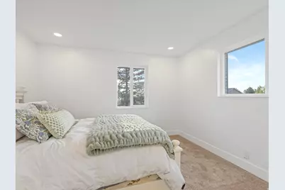 1092 N 500 E, Centerville, UT 84014 - Photo 16