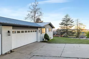 1092 N 500 E, Centerville, UT 84014 - Photo 4