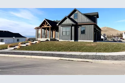 1087 E 160 N, Hyde Park, UT 84318 - Photo 2
