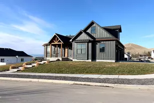 1087 E 160 N, Hyde Park, UT 84318 - Photo 1