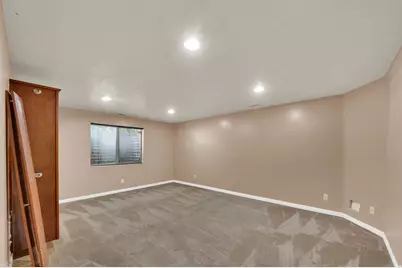 5061 S 3500 W, Roy, UT 84067 - Photo 28