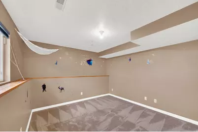 5061 S 3500 W, Roy, UT 84067 - Photo 32