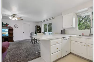 2826 E Brinton Cir, Layton, UT 84040 - Photo 16