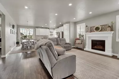 2449 N Sarus Crane Dr, Clinton, UT 84015 - Photo 12