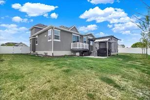 2449 N Sarus Crane Dr, Clinton, UT 84015 - Photo 36