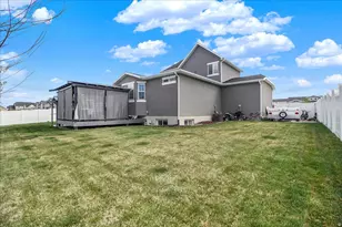 2449 N Sarus Crane Dr, Clinton, UT 84015 - Photo 36
