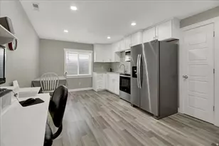 2449 N Sarus Crane Dr, Clinton, UT 84015 - Photo 30