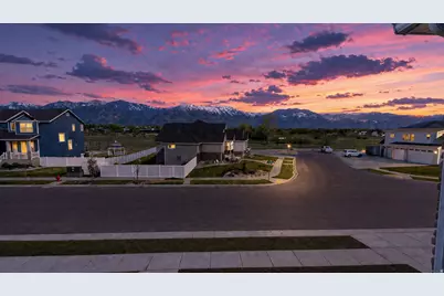 1073 N Titan Dr, Lehi, UT 84043 - Photo 4
