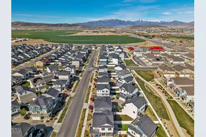 156 E Polaris Dr, Saratoga Springs, UT 84045 - Photo 36