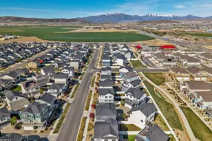 156 E Polaris Dr, Saratoga Springs, UT 84045 - Photo 36