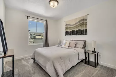 156 E Polaris Dr, Saratoga Springs, UT 84045 - Photo 18