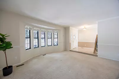 2612 E Antelope Dr, Layton, UT 84040 - Photo 12