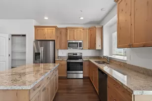 4216 W Gunlock Park Ct, Riverton, UT 84096 - Photo 10