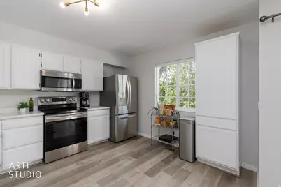 499 N 200 W #18, Bountiful, UT 84010 - Photo 12