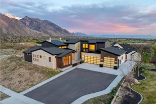 501 W Devey Dr, Alpine, UT 84004 - Photo 2