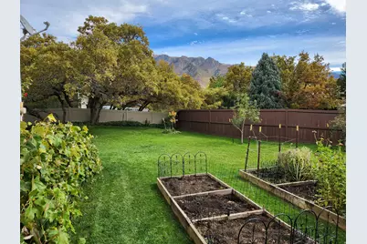 2220 N Joni Dr, Layton, UT 84040 - Photo 30
