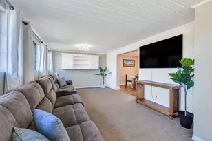 1025 E Grove Dr, Pleasant Grove, UT 84062 - Photo 10