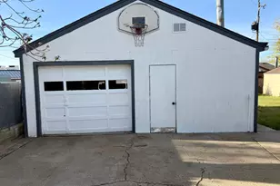 21 S Villa Dr, Clearfield, UT 84015 - Photo 2