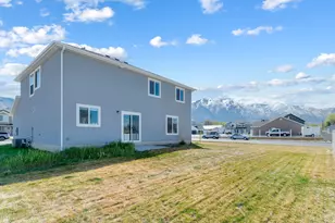 215 N 250 E, Salem, UT 84653 - Photo 6