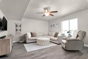 215 N 250 E, Salem, UT 84653 - Photo 24