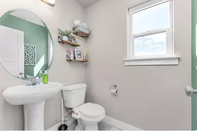215 N 250 E, Salem, UT 84653 - Photo 12