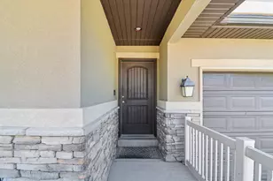 9239 S Brighton View Dr, Sandy, UT 84070 - Photo 4