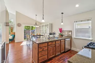 9239 S Brighton View Dr, Sandy, UT 84070 - Photo 14