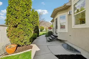 699 E Carlquist Dr S, Draper, UT 84020 - Photo 40