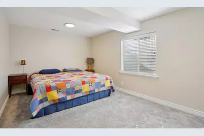699 E Carlquist Dr S, Draper, UT 84020 - Photo 38