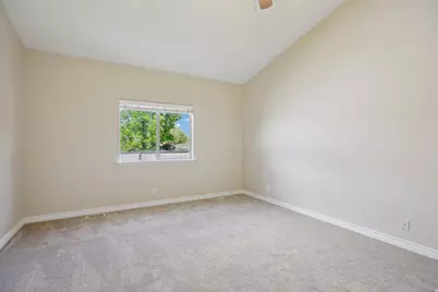 699 E Carlquist Dr S, Draper, UT 84020 - Photo 18