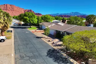 787 S 220 E, Ivins, UT 84738 - Photo 2