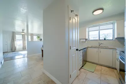 6739 S Blue Flower Ct W, West Jordan, UT 84081 - Photo 8