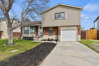 6085 S Park  Wood Dr W, Kearns, UT 84118 - Photo 1