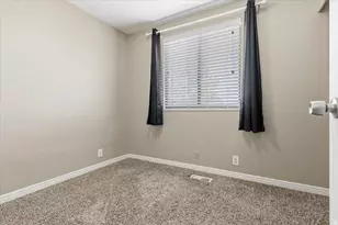 6085 S Park Wood Dr W, Kearns, UT 84118 - Photo 16
