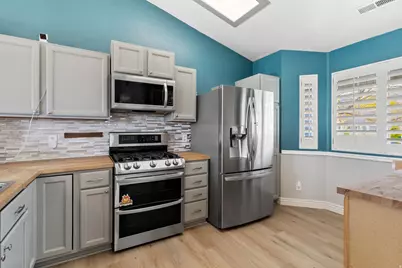 448 Christine Way, Kaysville, UT 84037 - Photo 8