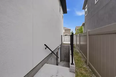 86 E Rose Way, Vineyard, UT 84059 - Photo 4