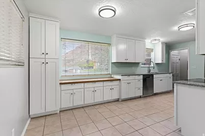 1240 Douglas St E, Ogden, UT 84404 - Photo 10